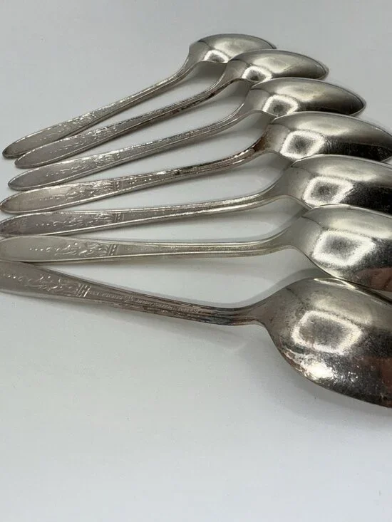 Oneida SL & GH Rogers Silverplate 1948 PRESENTATION Seven (7 ) 6” Teaspoons - Picture 8 of 12